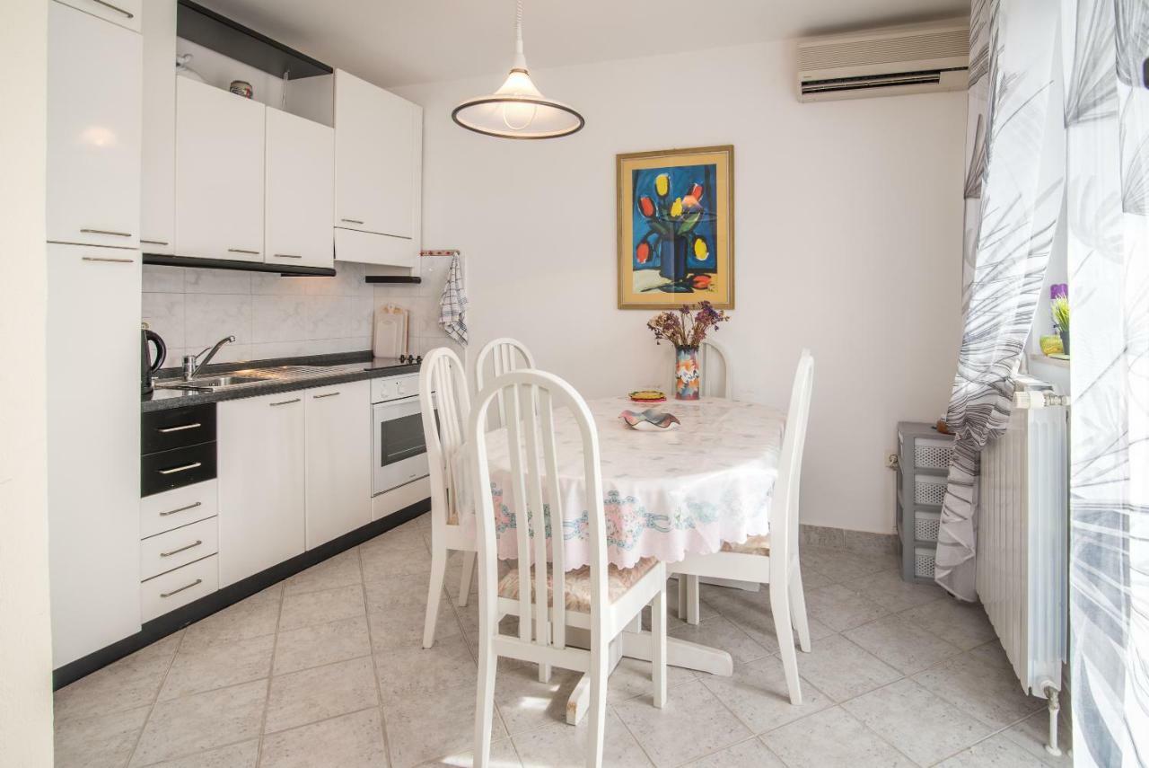 Ferienwohnung Ksenija Kornić Exterior foto